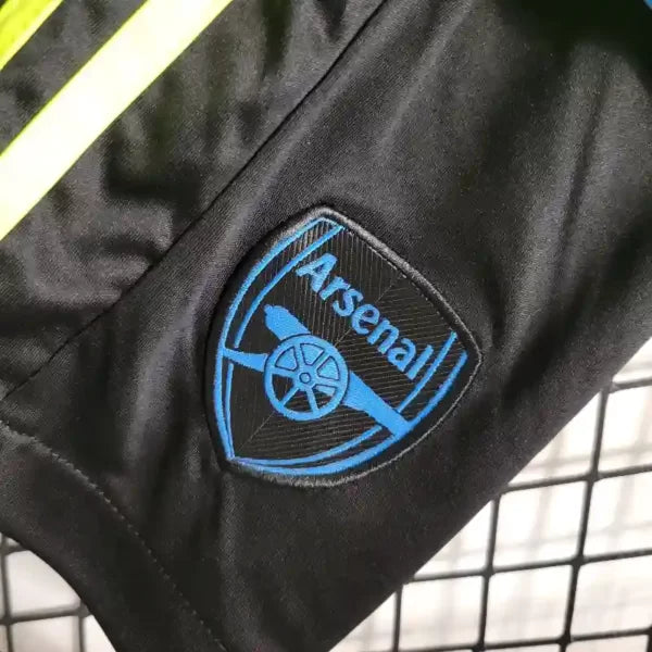 Ensemble Enfant Arsenal Extérieur 2023/2024 – Maillot + Short – Jaune Fluo ; Graphismes Noirs
