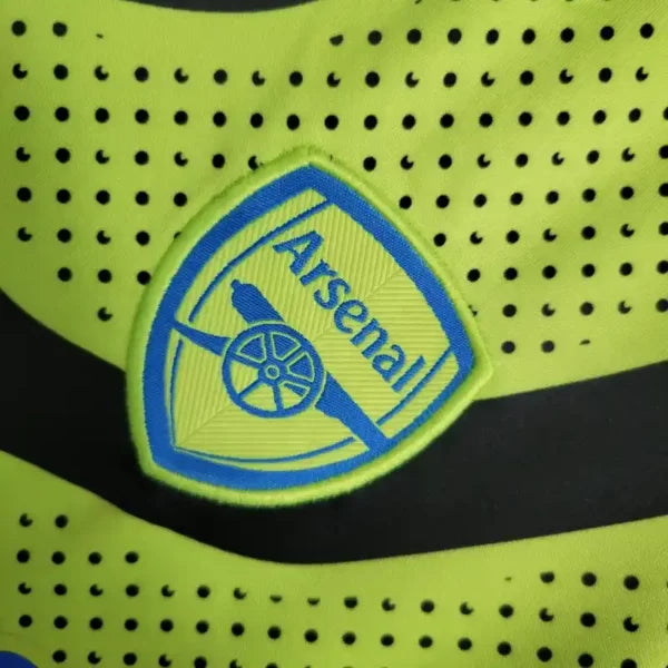 Ensemble Enfant Arsenal Extérieur 2023/2024 – Maillot + Short – Jaune Fluo ; Graphismes Noirs