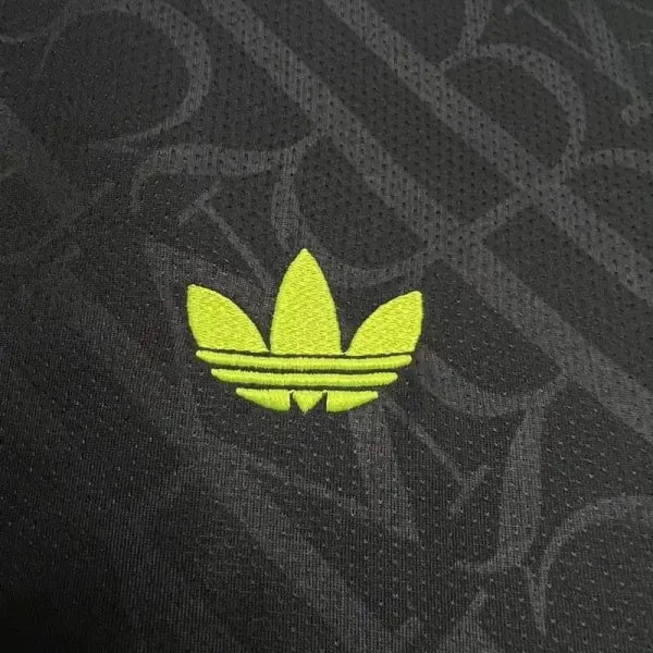 Maillot Real Madrid 2025/26 Editions Spécial Noir et Jaunes- Manches courtes