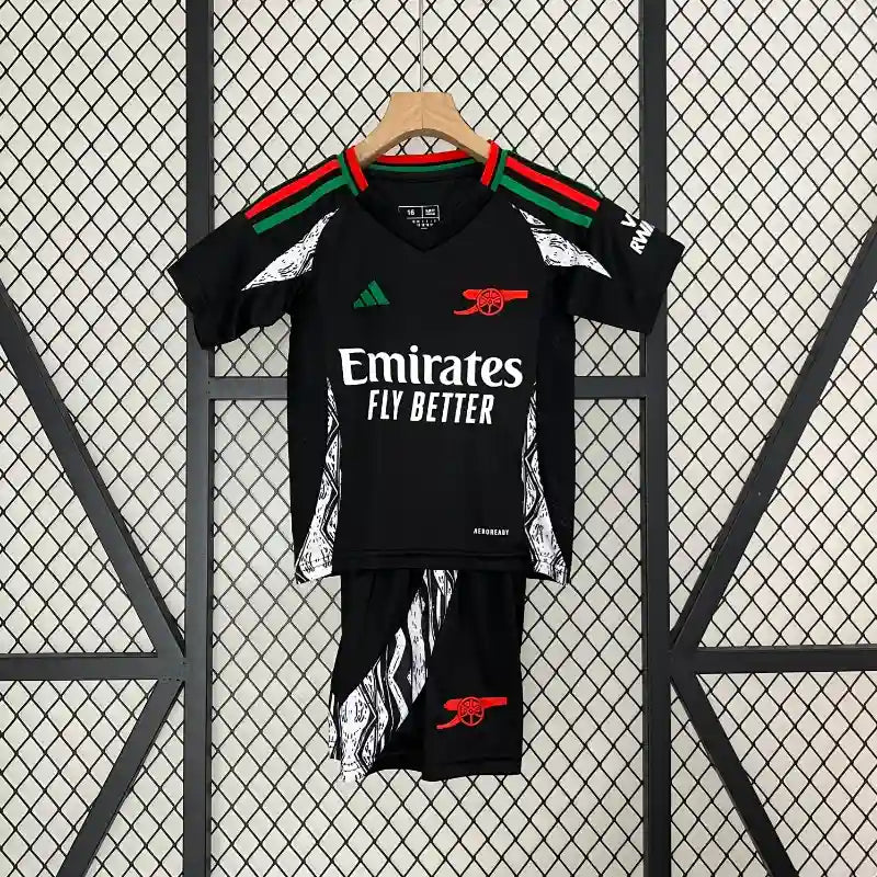 Ensemble Enfant Arsenal Extérieur 2024/2025 – Maillot + Short + – Noir &; Pan-Africains