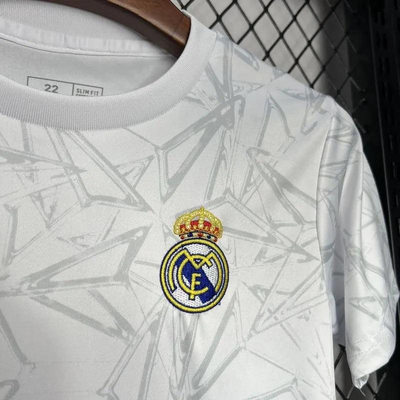 Ensemble Enfant Real Madrid 2025/2026 – Édition Spéciale Triangle Noir