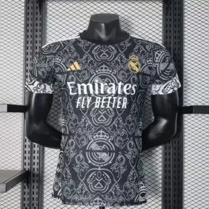 Maillot Real Madrid 2025/26 – Édition Spéciale Noir Blason Or Incurvé