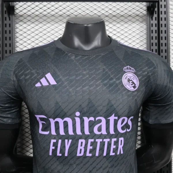 Maillot Real Madrid 2025/26 – Édition Spéciale Noir et Violette