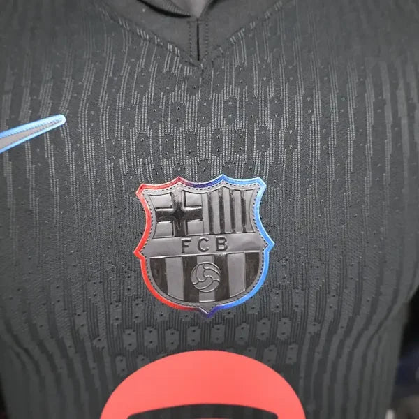 Maillot FC Barcelone 2024/2025 – Édition Spéciale Noir & Logo Rouge – Manches Courtes