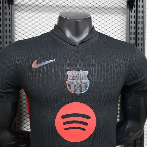 Maillot FC Barcelone 2024/2025 – Édition Spéciale Noir & Logo Rouge – Manches Courtes