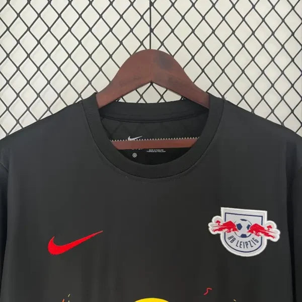 Maillot RB Leipzig 2025/2026 – Édition Spéciale “Leipzig On Fire”