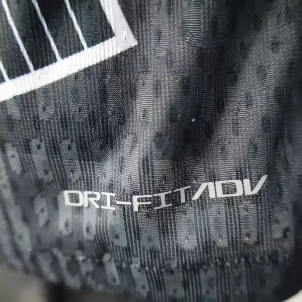 Maillot FC Barcelone 2025/2026 – Édition Spéciale Rouge & Noir Spotify