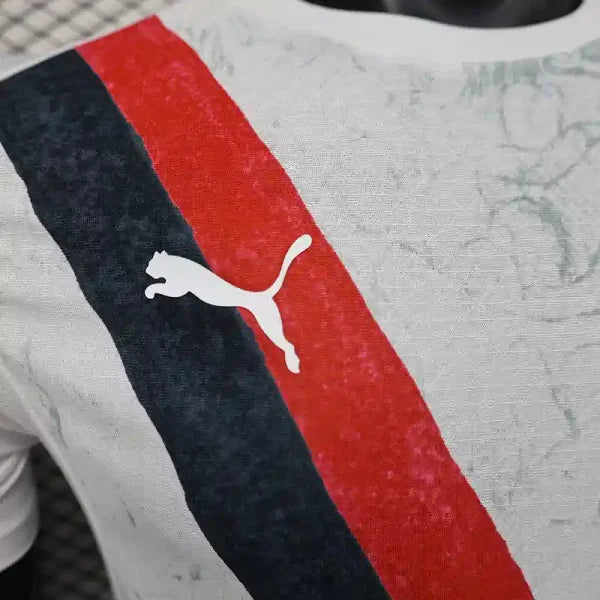 Maillot Manchester City FC 2025/2026 Extérieur– Homme (Blanc à Bande Diagonale Rouge et noir, Version Joueur)