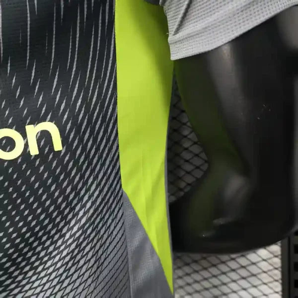 Maillot Manchester United 2025/2026 – Maillot Second Extérieur Joueur (Noir avec Nuances Jaune Fluo)
