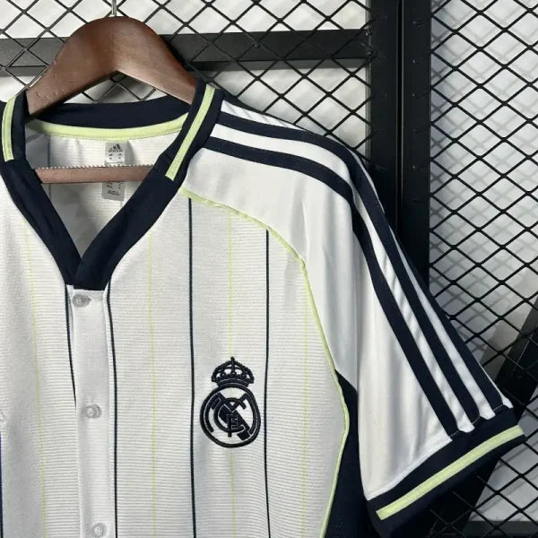 Maillot Real Madrid 2025/26 Édition Spéciale Baseball – Blanc-Noir-Jaune