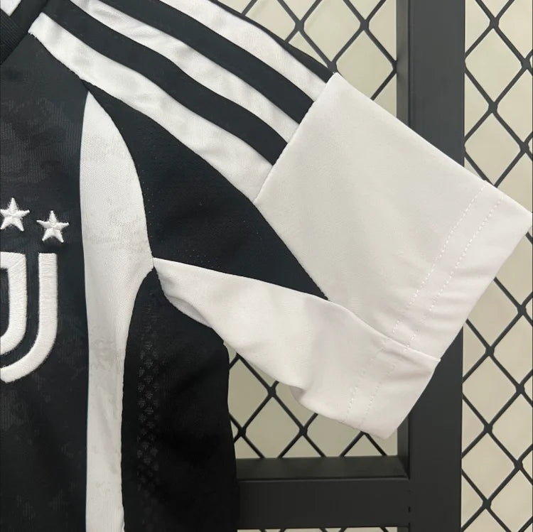 Maillots Enfant Domicile Juventus 2024/2025 Noir 16-28