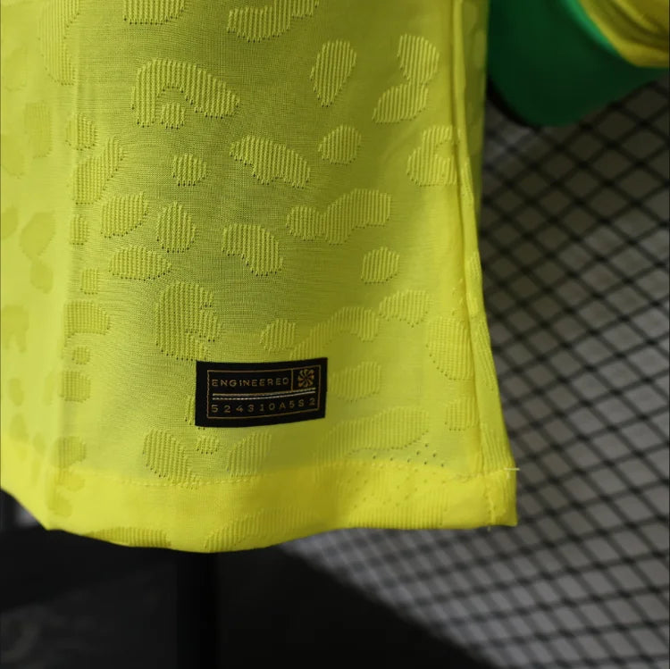 Maillots Homme Domicile Brésil 23/24 Jaune Vert Taille non précisée