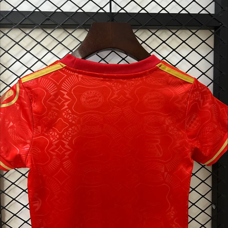 Maillots Enfant Domicile Bayern 25/26 Rouge 16-28