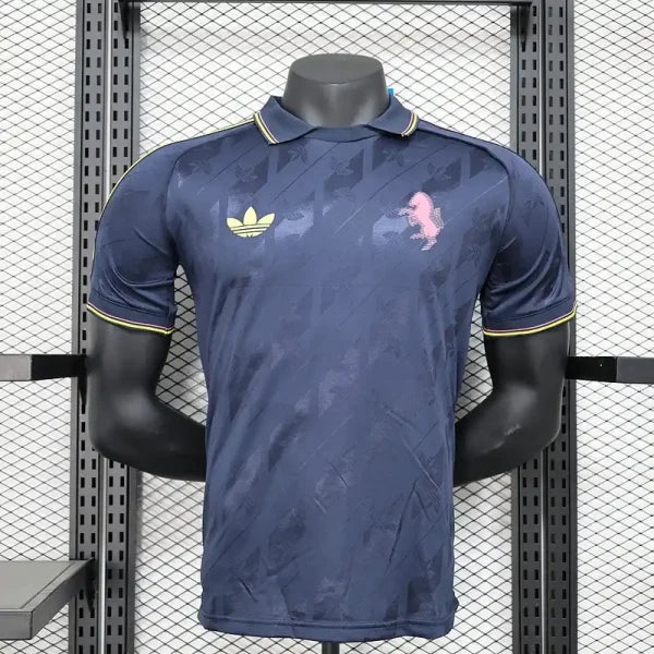 Maillot Juventus 2025/26 – Édition Spéciale Épaule Jaune ; Violet