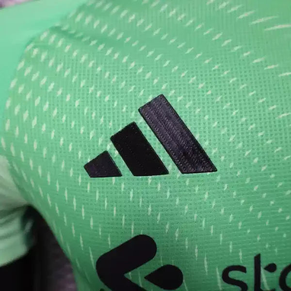 Maillots Liverpool FC 2025/2026 – Maillot Gardien de But Homme vert