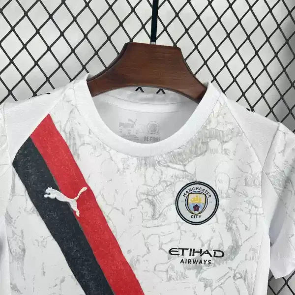 Ensemble enfant Manchester City FC 2025/2026 – Ensemble Extérieur Enfant (Maillot + Short)