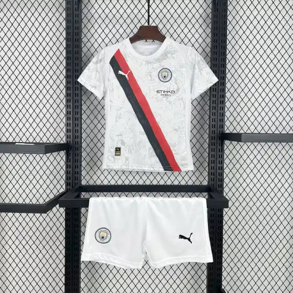 Ensemble enfant Manchester City FC 2025/2026 – Ensemble Extérieur Enfant (Maillot + Short)