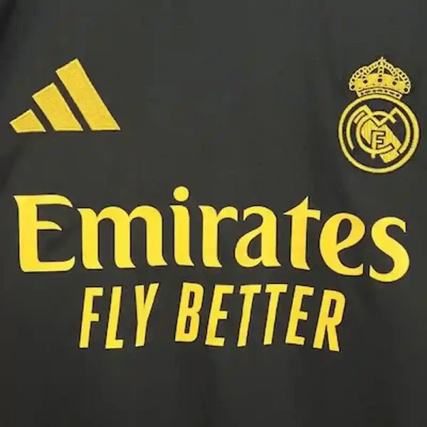 Maillot Édition Spéciale Real Madrid 2025/26 – Noir & Jaune