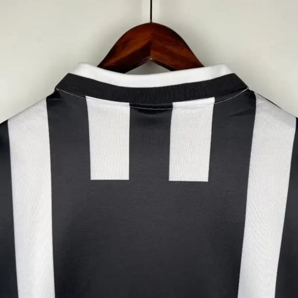 🖤⚪ Maillot Juventus 1996/97 – Rétro -Domicile