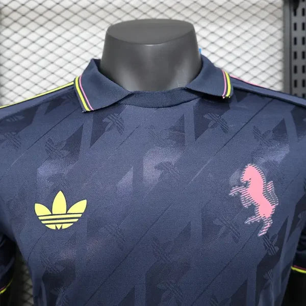Maillot Juventus 2025/26 – Édition Spéciale Épaule Jaune ; Violet