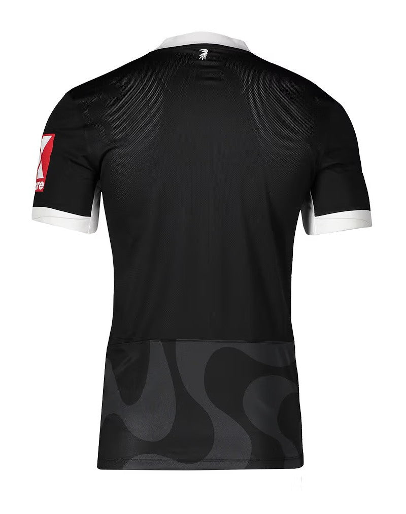 Maillot SC Fribourg 2025/2026 – Extérieur Élégance nocturne et esprit de la Forêt-Noire