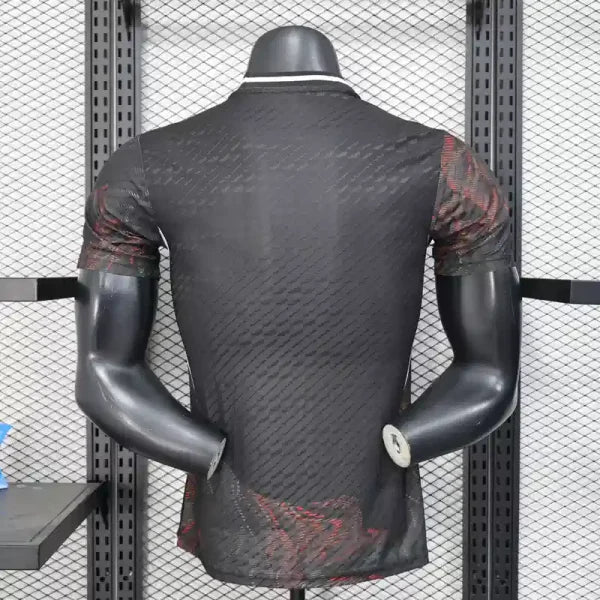 Maillot Manchester United 2025/2026 – Édition Spéciale Homme (Noir avec Nuances Rouges)
