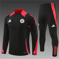 Ensemble Bayern Munich 2024/2025 – Ensemble Homme Noir &amp; Rouge (Manches Longues + Jogging Noir)