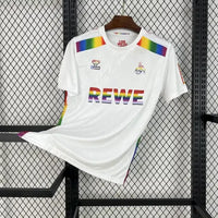 Maillot FC Köln – Sondertrikot "Diversity" 2025/2026 Senior : Un symbole fort pour l’inclusion