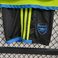 Ensemble Enfant Arsenal Extérieur 2023/2024 – Maillot + Short – Jaune Fluo ; Graphismes Noirs