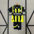 Ensemble enfant Manchester City FC 2024/2025 – Ensemble Extérieur Enfant (Maillot + Short)