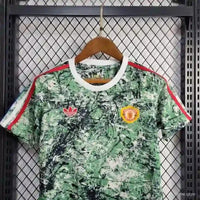 Ensemble Enfant Manchester United 2024/2025 – Ensemble Enfant Football (Vert avec Motif Blanc + Short Noir)