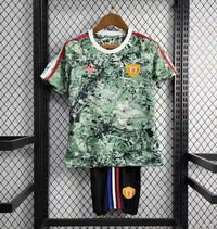 Ensemble Enfant Manchester United 2024/2025 – Ensemble Enfant Football (Vert avec Motif Blanc + Short Noir)