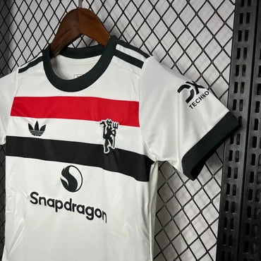 Ensemble enfant Manchester United 2024/2025 –Second Maillot Extérieur (Blanc avec Motifs Argentés)