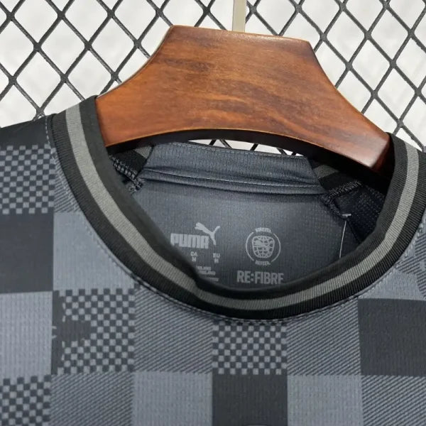 Manchester City FC 2024/2025 – Maillot Édition Spéciale damier Noir et Gris Homme