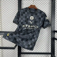 Manchester City FC 2024/2025 – Maillot Édition Spéciale damier Noir et Gris Homme