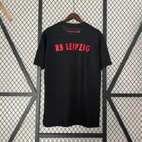 Maillot  RB Leipzig 2025/2026 – Édition Spéciale “Leipzig On Fire”