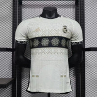 Maillot Real Madrid 2025/26 – Édition Spéciale Cathédrale Blanc Fresque Noire