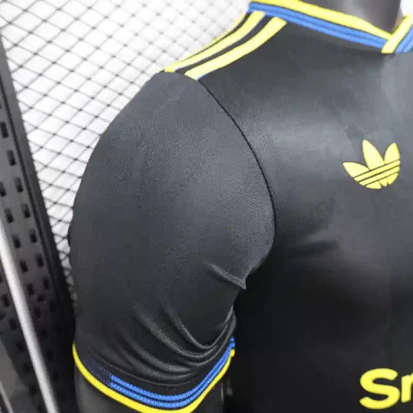 Maillot Manchester United 2025/2026 – Maillot Third Joueur (Noir avec Finitions Bleues et Jaunes)