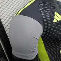 Maillot Manchester United 2025/2026 – Maillot Second Extérieur Joueur (Noir avec Nuances Jaune Fluo)