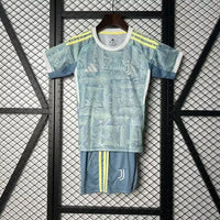 Ensemble Enfant  Juventus 2025/26  –  Extérieur