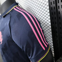 Maillot Juventus 2025/26 – Édition Spéciale Épaule Jaune ; Violet