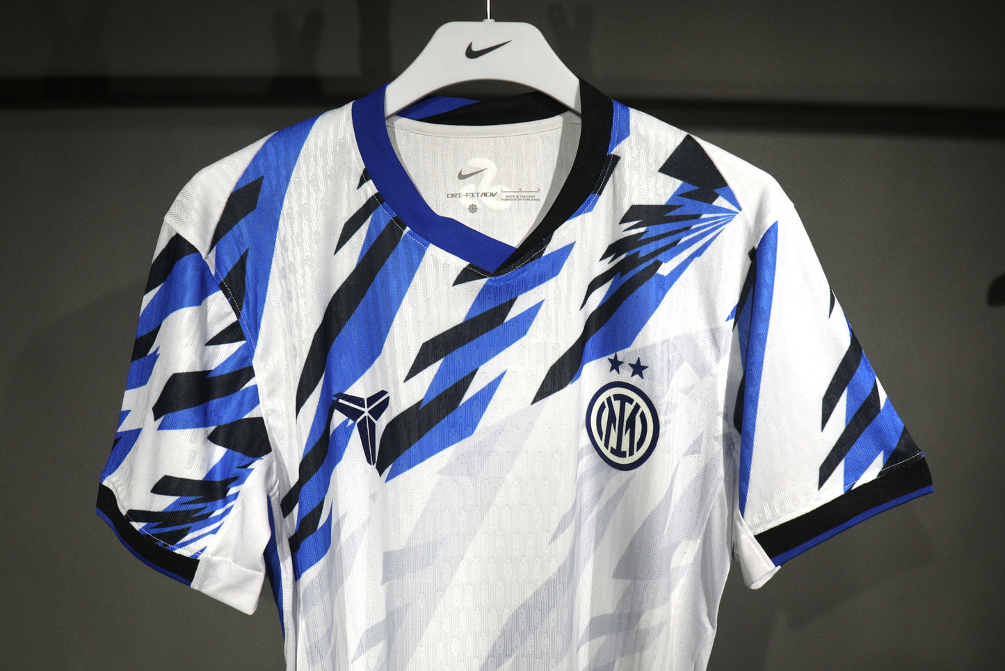 Maillot Inter Milan 2025/2026 –Édition « Black Mamba »-Domicile- Officiel-Manches Courtes-Hommes