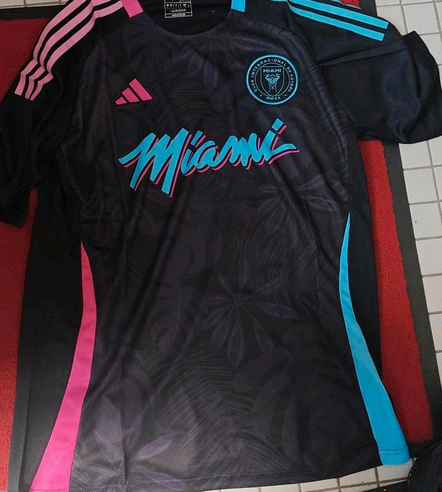 Maillot Inter Miami-2025/2026–Édition Spéciale “Rose Royal”- Manches Courtes-Homme-Miami