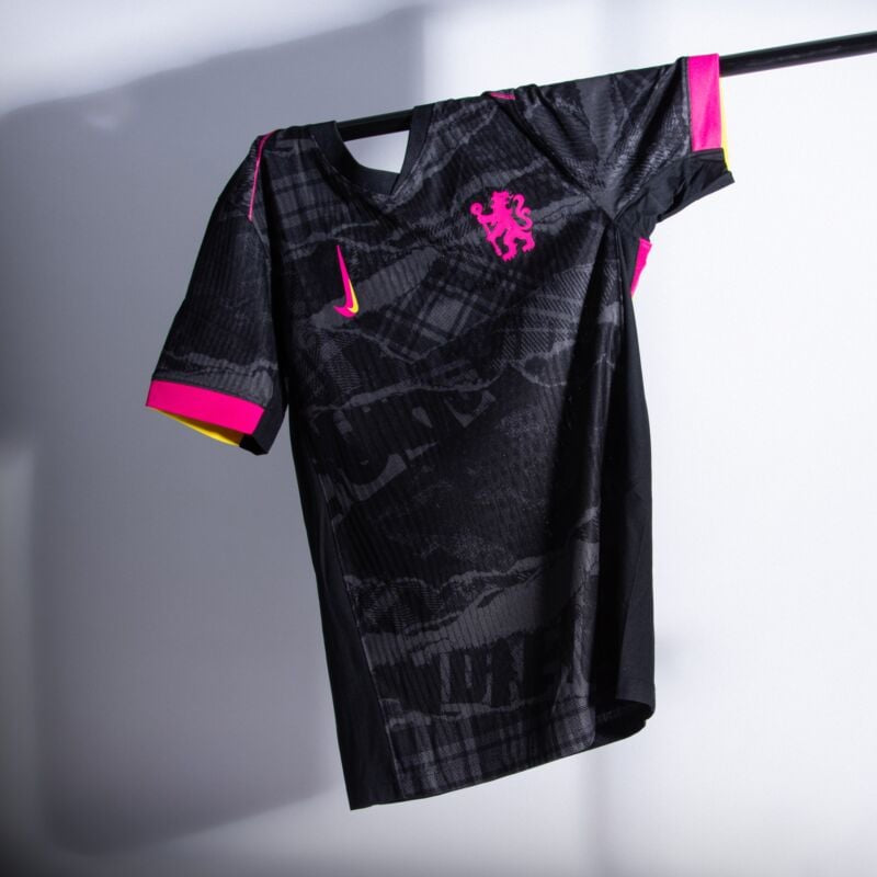 Ensemble Chelsea 2024/2025-Second extérieur – Ensemble Officiel – Maillot + Short-Ensemble Enfant et Adulte