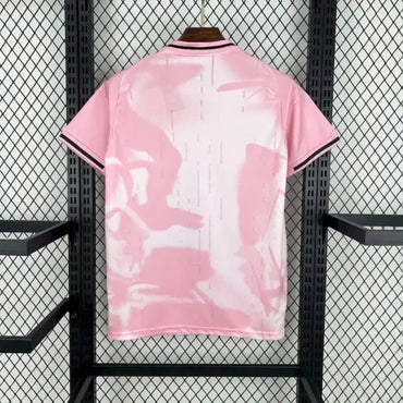 Maillot  Real Madrid 2025/26 Editions Spécial Rose et Blanc- Manches courtes