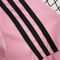 Maillot  Real Madrid 2025/26 Editions Spécial Rose et Blanc- Manches courtes