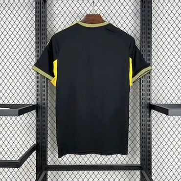 Maillot Édition Spéciale Real Madrid 2025/26 – Noir & Jaune