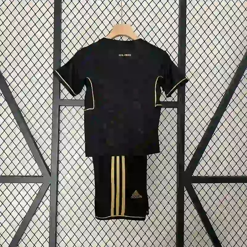 ⚫🟡 Ensemble Enfant Real Madrid Rétro 2011/2012 – Extérieur Noir Doré