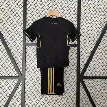 ⚫🟡 Ensemble Enfant Real Madrid Rétro 2011/2012 – Extérieur Noir Doré