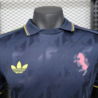 Maillot Juventus 2025/26 – Édition Spéciale Épaule Jaune ; Violet